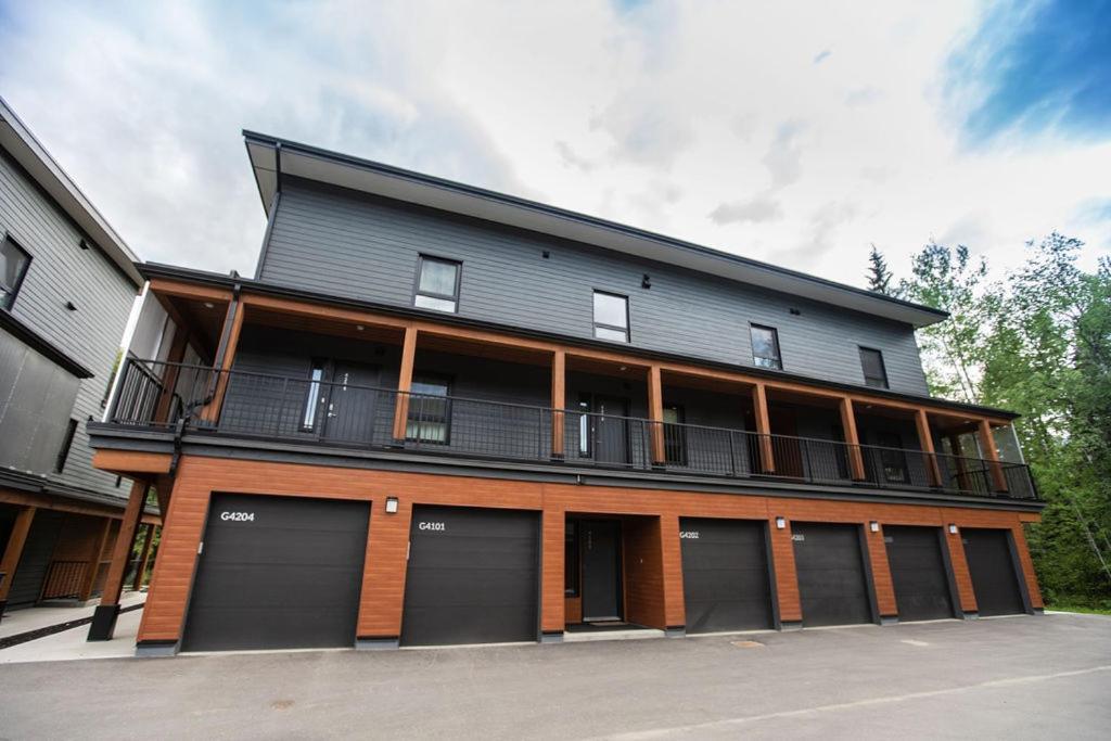 شقة The Mac Shack By Revelstoke Vacations المظهر الخارجي الصورة