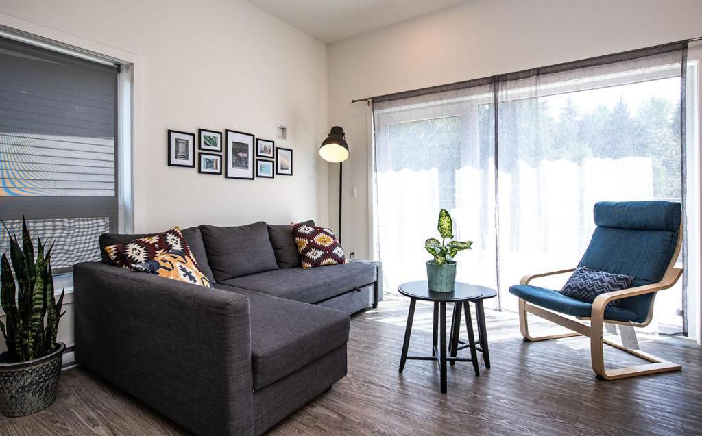 شقة The Mac Shack By Revelstoke Vacations المظهر الخارجي الصورة